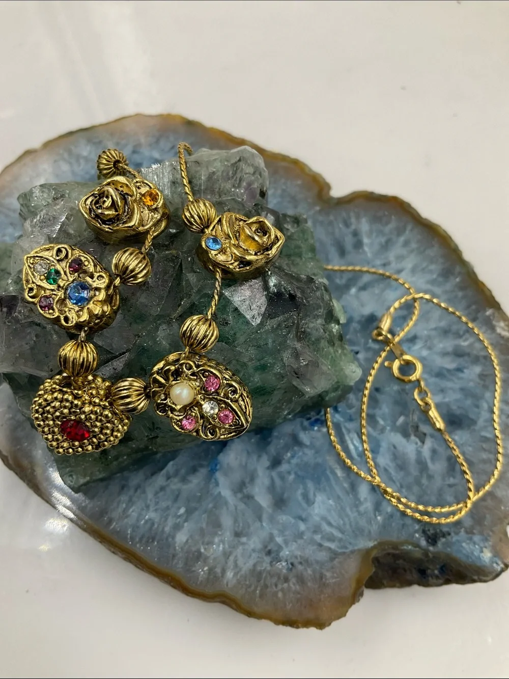 Vtg. 1970’s Gold-Tone Slide Multi Pendant Necklace With Sliding Charms